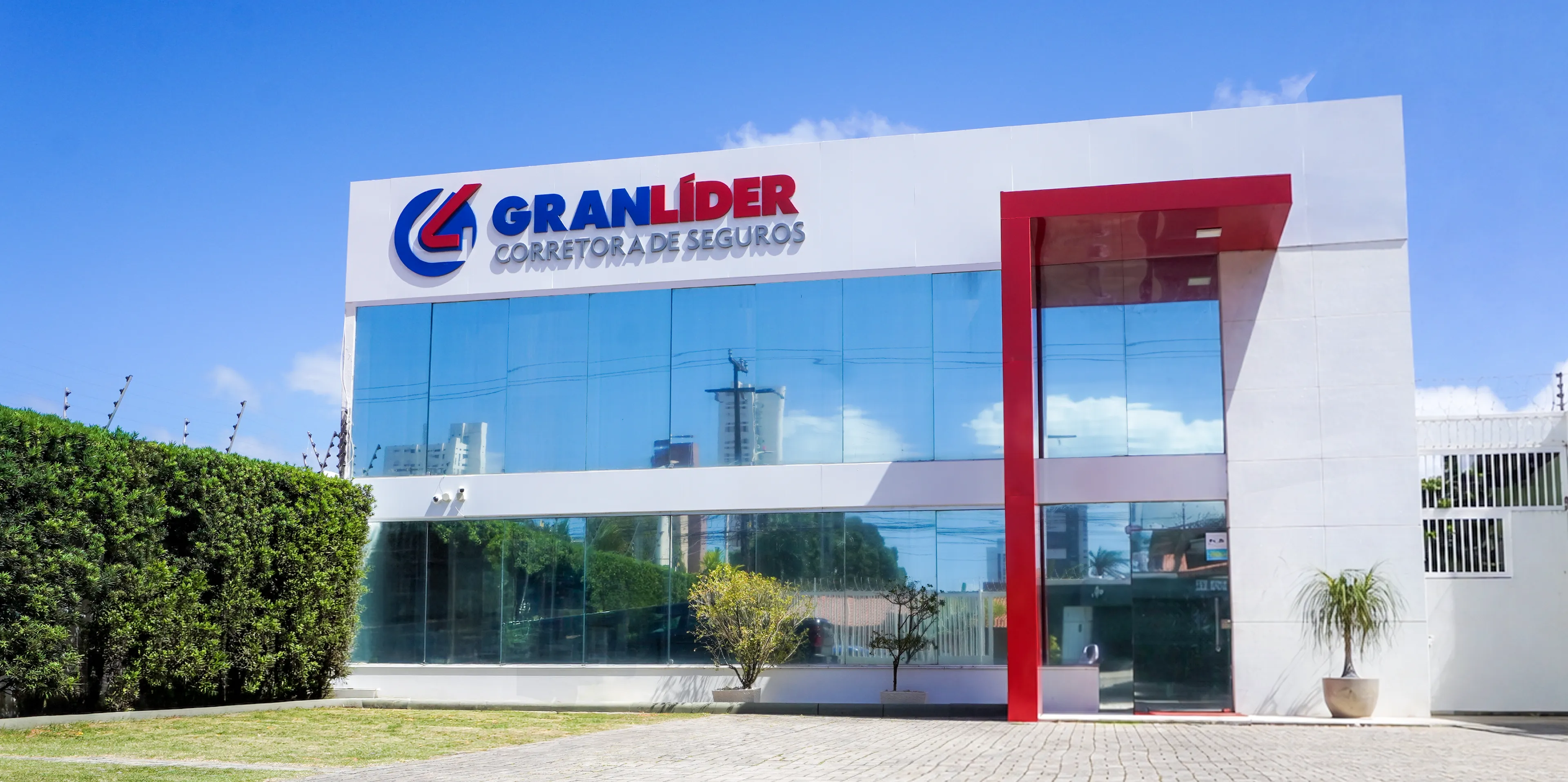 Fachada da sede da Granlíder Corretora de Seguros